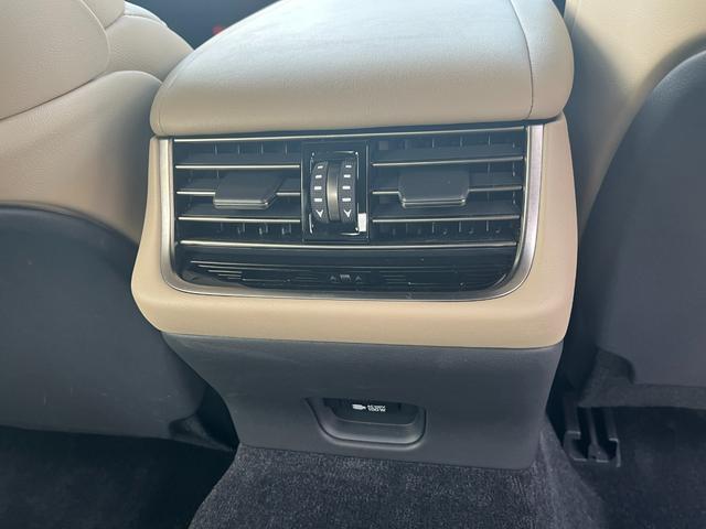 LS LS500 Iパッケージ サンルーフ デジタルインナーミラー OP20インチアルミ 全方位カメラ 禁煙車 パワートランク シートヒーター+ベンチレーション ステアリングヒーター ヘッドアップディスプレイ(25枚目)