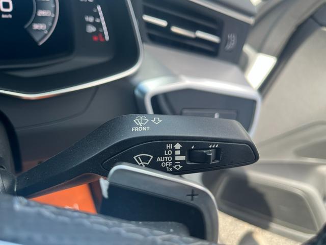 Ａ６ ４５ＴＦＳＩクワトロ　Ｓライン　バーチャルコックピット　サラウンドビューモニター　パワートランク　マトリクスＬＥＤヘッドライト　ステアリングヒーター　レザーシート　シートヒーター　スマートキー　禁煙車　ＡｐｐｌｅＣａｒＰｌａｙ（27枚目）