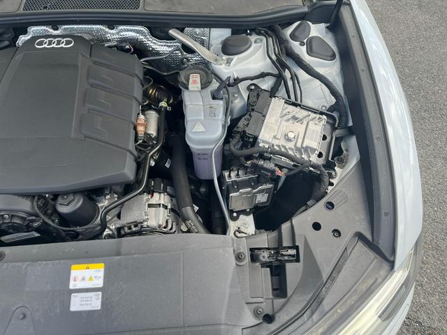 Ａ６ ４５ＴＦＳＩクワトロ　Ｓライン　バーチャルコックピット　サラウンドビューモニター　パワートランク　マトリクスＬＥＤヘッドライト　ステアリングヒーター　レザーシート　シートヒーター　スマートキー　禁煙車　ＡｐｐｌｅＣａｒＰｌａｙ（50枚目）