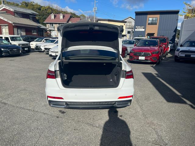 Ａ６ ４５ＴＦＳＩクワトロ　Ｓライン　バーチャルコックピット　サラウンドビューモニター　パワートランク　マトリクスＬＥＤヘッドライト　ステアリングヒーター　レザーシート　シートヒーター　スマートキー　禁煙車　ＡｐｐｌｅＣａｒＰｌａｙ（76枚目）