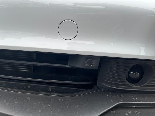 タイカン タイカン　４Ｓ　禁煙車　シートヒーター　レーンチェンジアシスト　ブラックレザーシート　全方位カメラ　ブラインドスポット　ドライブレコーダー　　パワーバックドア　ＡｐｐｌｅＣａｒＰｌａｙ（42枚目）