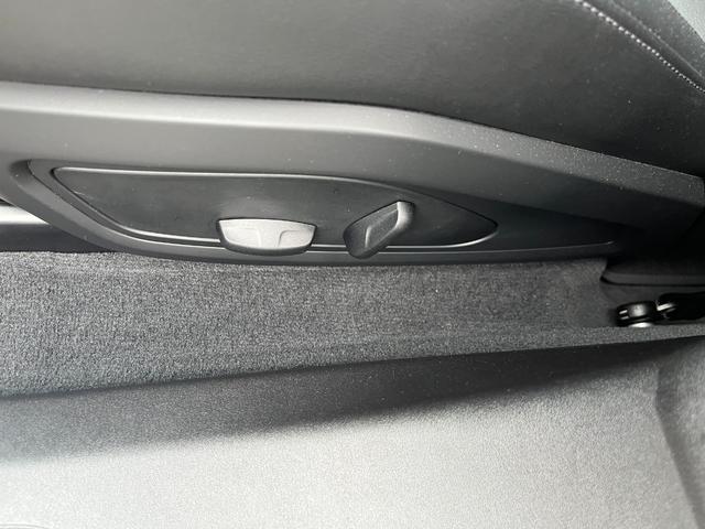 タイカン タイカン　４Ｓ　禁煙車　シートヒーター　レーンチェンジアシスト　ブラックレザーシート　全方位カメラ　ブラインドスポット　ドライブレコーダー　　パワーバックドア　ＡｐｐｌｅＣａｒＰｌａｙ（43枚目）