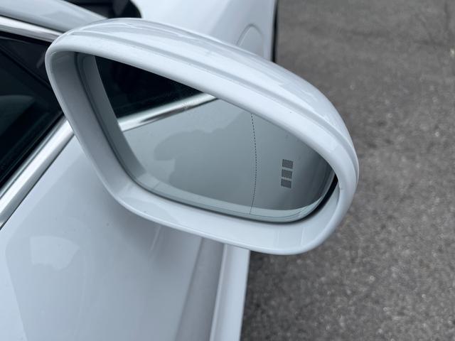 タイカン タイカン　４Ｓ　禁煙車　シートヒーター　レーンチェンジアシスト　ブラックレザーシート　全方位カメラ　ブラインドスポット　ドライブレコーダー　　パワーバックドア　ＡｐｐｌｅＣａｒＰｌａｙ（48枚目）