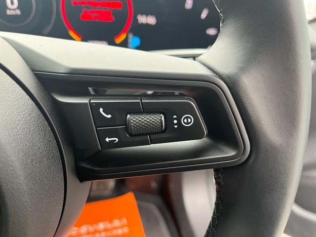 タイカン タイカン　４Ｓ　禁煙車　シートヒーター　レーンチェンジアシスト　ブラックレザーシート　全方位カメラ　ブラインドスポット　ドライブレコーダー　　パワーバックドア　ＡｐｐｌｅＣａｒＰｌａｙ（54枚目）