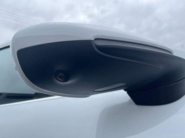 タイカン タイカン　４Ｓ　禁煙車　シートヒーター　レーンチェンジアシスト　ブラックレザーシート　全方位カメラ　ブラインドスポット　ドライブレコーダー　　パワーバックドア　ＡｐｐｌｅＣａｒＰｌａｙ（55枚目）