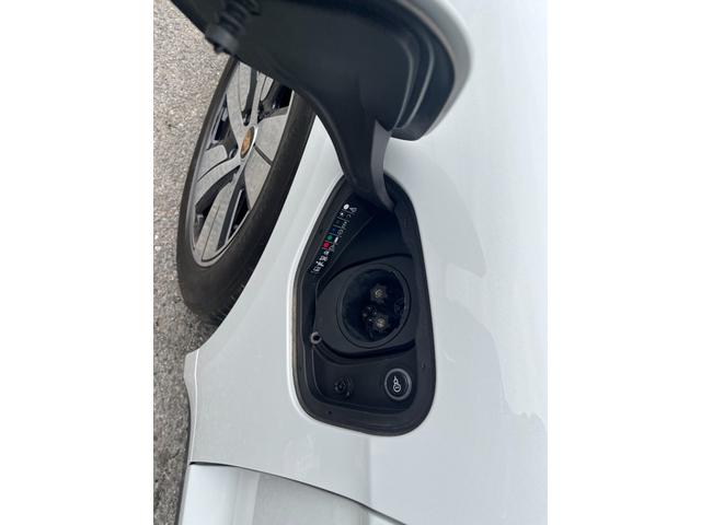 タイカン タイカン　４Ｓ　禁煙車　シートヒーター　レーンチェンジアシスト　ブラックレザーシート　全方位カメラ　ブラインドスポット　ドライブレコーダー　　パワーバックドア　ＡｐｐｌｅＣａｒＰｌａｙ（67枚目）