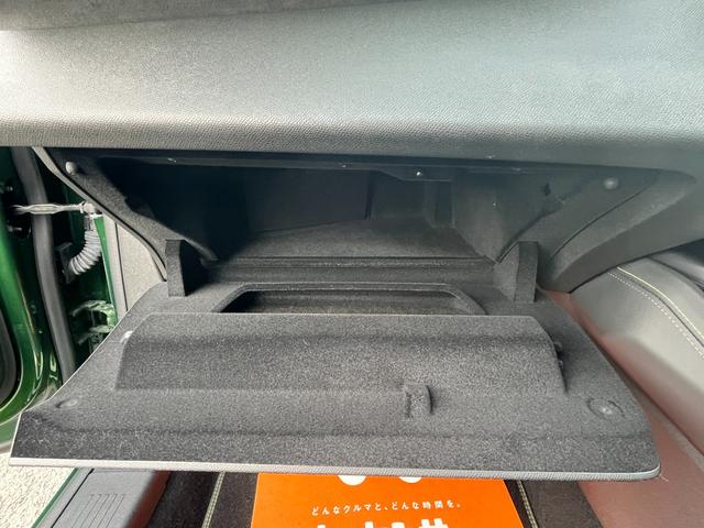 308 GT ブルーHDi 360度ビジョン ロゴ付きディンプル革巻きステアリングホイール パワーシート ハーフレザーシート マトリクスLEDヘッドランプ ハンドルヒーター レーンポジショニングアシスト 禁煙車 純正ナビ 1(12枚目)