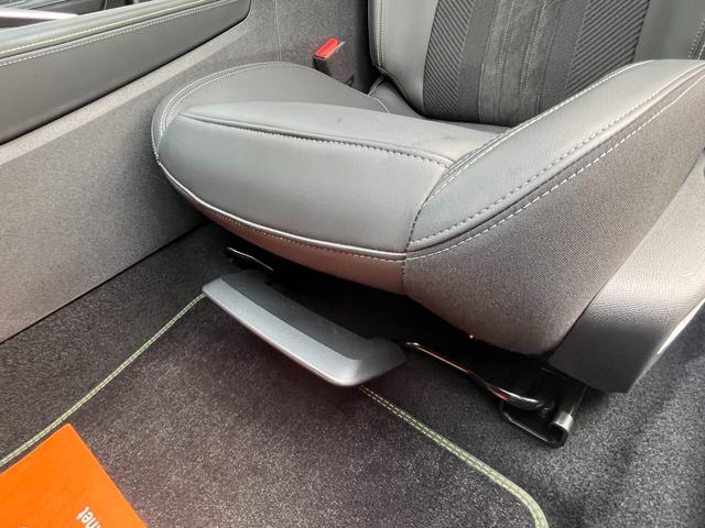 308 GT ブルーHDi 360度ビジョン ロゴ付きディンプル革巻きステアリングホイール パワーシート ハーフレザーシート マトリクスLEDヘッドランプ ハンドルヒーター レーンポジショニングアシスト 禁煙車 純正ナビ 1(40枚目)