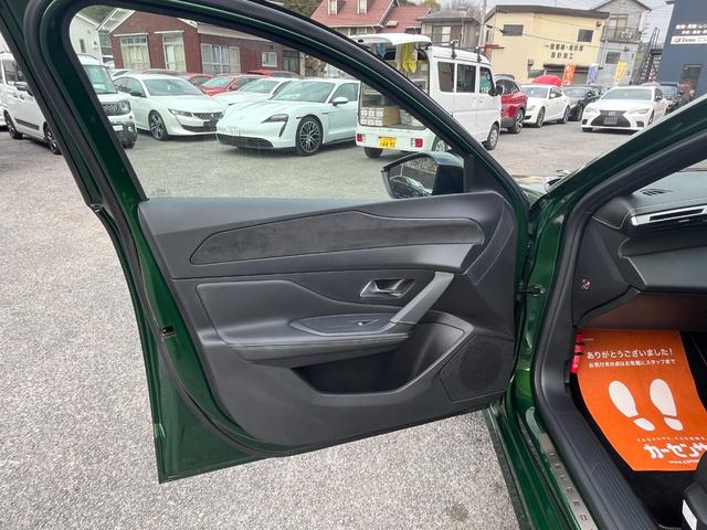 308 GT ブルーHDi 360度ビジョン ロゴ付きディンプル革巻きステアリングホイール パワーシート ハーフレザーシート マトリクスLEDヘッドランプ ハンドルヒーター レーンポジショニングアシスト 禁煙車 純正ナビ 1(46枚目)