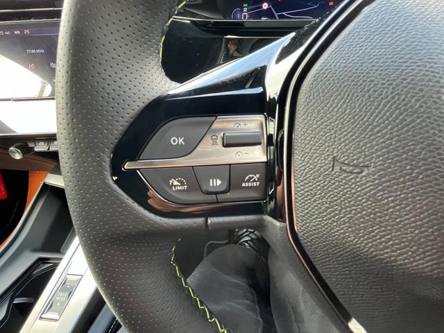 308 GT ブルーHDi 360度ビジョン ロゴ付きディンプル革巻きステアリングホイール パワーシート ハーフレザーシート マトリクスLEDヘッドランプ ハンドルヒーター レーンポジショニングアシスト 禁煙車 純正ナビ 1(49枚目)