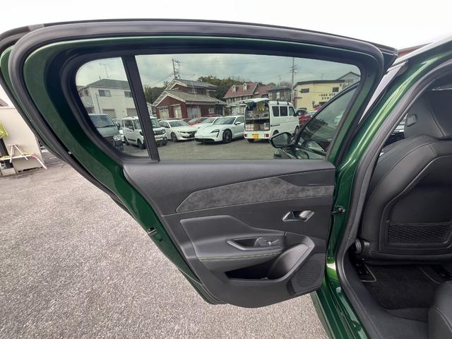 308 GT ブルーHDi 360度ビジョン ロゴ付きディンプル革巻きステアリングホイール パワーシート ハーフレザーシート マトリクスLEDヘッドランプ ハンドルヒーター レーンポジショニングアシスト 禁煙車 純正ナビ 1(56枚目)