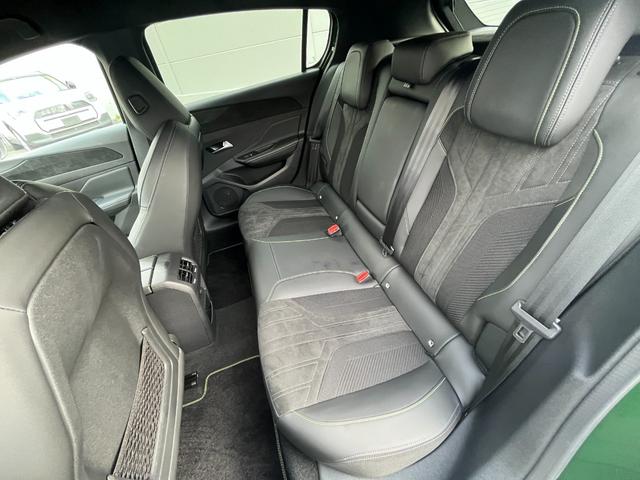 308 GT ブルーHDi 360度ビジョン ロゴ付きディンプル革巻きステアリングホイール パワーシート ハーフレザーシート マトリクスLEDヘッドランプ ハンドルヒーター レーンポジショニングアシスト 禁煙車 純正ナビ 1(62枚目)