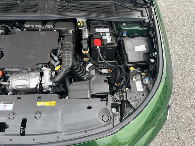 308 GT ブルーHDi 360度ビジョン ロゴ付きディンプル革巻きステアリングホイール パワーシート ハーフレザーシート マトリクスLEDヘッドランプ ハンドルヒーター レーンポジショニングアシスト 禁煙車 純正ナビ 1(65枚目)