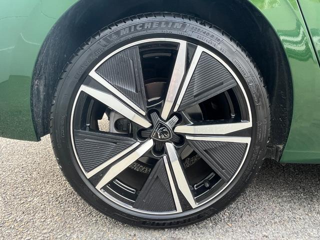 308 GT ブルーHDi 360度ビジョン ロゴ付きディンプル革巻きステアリングホイール パワーシート ハーフレザーシート マトリクスLEDヘッドランプ ハンドルヒーター レーンポジショニングアシスト 禁煙車 純正ナビ 1(76枚目)