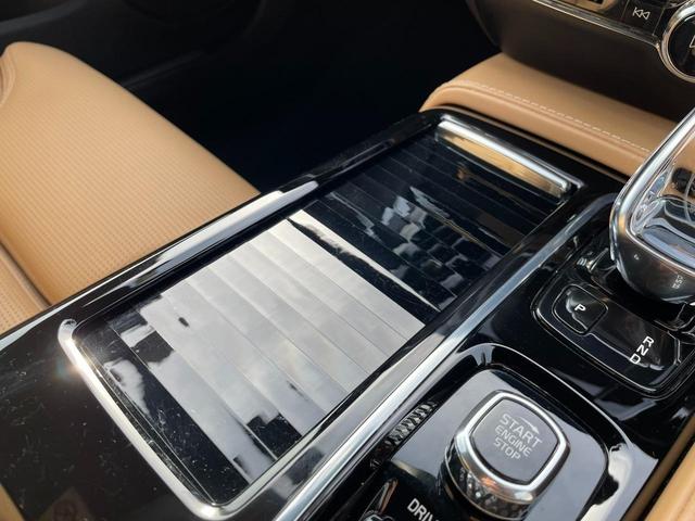 Ｖ６０ リチャージ　ＰＨＶ　Ｔ６　ＡＷＤ　インスクリプション　ハーマンカードン　シートヒーター／エアコン左右　ＢＳＭ　ＡｐｐｌｅＣａｒＰｌａｙ　ドラレコ　オートハイビームＨＵＤ　アダプティブクルーズ　本革シート　パワーシート　フルセグＴＶ　ナビ　レーンキープ（35枚目）