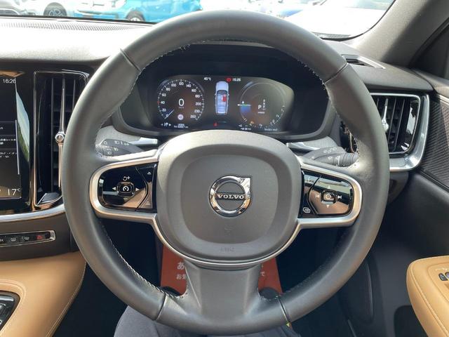 Ｖ６０ リチャージ　ＰＨＶ　Ｔ６　ＡＷＤ　インスクリプション　ハーマンカードン　シートヒーター／エアコン左右　ＢＳＭ　ＡｐｐｌｅＣａｒＰｌａｙ　ドラレコ　オートハイビームＨＵＤ　アダプティブクルーズ　本革シート　パワーシート　フルセグＴＶ　ナビ　レーンキープ（54枚目）