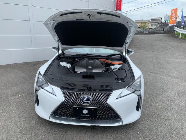 ＬＣ５００ｈ　Ｌパッケージ　マークレビンソン　ＨＵＤ　ＢＳＭ　３眼ＬＥＤ　禁煙車　ガラスルーフ　Ｂカメラ　ＯＰ２０インチアルミ　ＲＣＴＡ　白本革シート　ＰＣＳ　ＬＫＡ　禁煙車　シートヒーター／シートエアコン　ハンドルヒーター(19枚目)