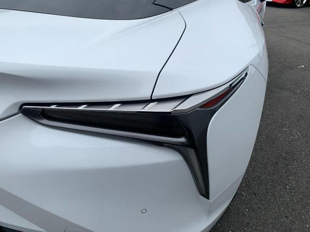 ＬＣ５００ｈ　Ｌパッケージ　マークレビンソン　ＨＵＤ　ＢＳＭ　３眼ＬＥＤ　禁煙車　ガラスルーフ　Ｂカメラ　ＯＰ２０インチアルミ　ＲＣＴＡ　白本革シート　ＰＣＳ　ＬＫＡ　禁煙車　シートヒーター／シートエアコン　ハンドルヒーター(58枚目)