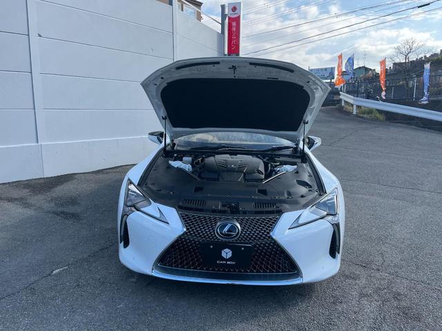 ＬＣ５００　コンバーチブル　オプションサンドベージュソフトトップ　シートヒーター・エアコン左右　ハンドルヒーター　オートライト／ハイビームアダプティブクルーズコントロール　Ｂカメラ　Ｂｌｕｅｔｏｏｔｈ音楽／通話　ＯＰ２１インチ(6枚目)