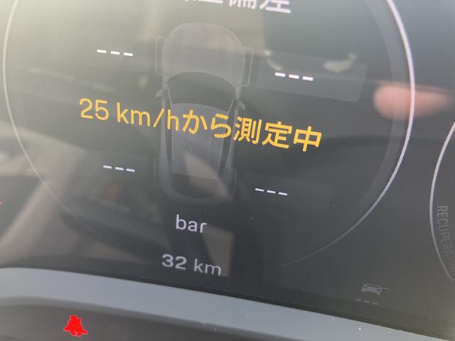 タイカン　４クロスツーリスモ　４シート　４ＷＤ　全周囲カメラ　エアサス　本革　パワーシート　パワーバックドア　ＡｐｐｌｅＣａｒＰｌａｙ　ナビ　Ｂｌｕｅｔｏｏｔｈ　ＵＳＢ　ＢＳＭ　コーナーセンサー禁煙車　ＬＥＤヘッドライト(58枚目)