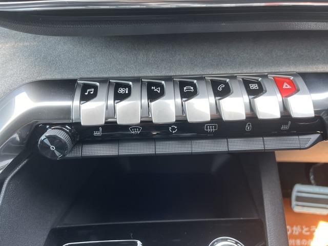 ３００８ ＧＴ　登録済未使用車　ガラスルーフ　ＡｐｐｌｅＣａｒＰｌａｙ　アドバンスドグリップコントロール　ヒルディセントコントロール　禁煙車１８インチアルミホイル　ＧＴロゴ革巻きステアリング（21枚目）