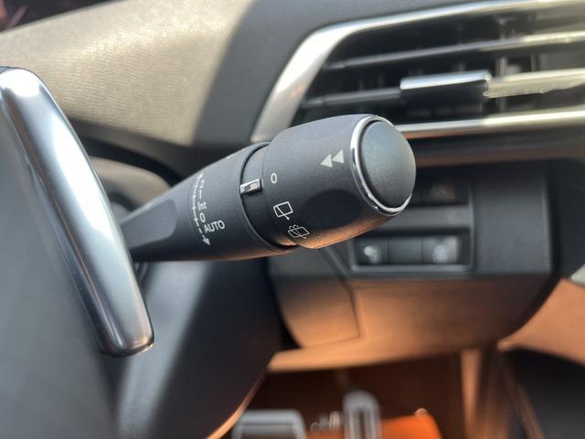 ３００８ ＧＴ　登録済未使用車　ガラスルーフ　ＡｐｐｌｅＣａｒＰｌａｙ　アドバンスドグリップコントロール　ヒルディセントコントロール　禁煙車１８インチアルミホイル　ＧＴロゴ革巻きステアリング（26枚目）