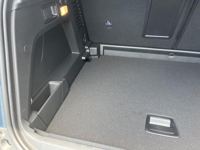 ３００８ ＧＴ　登録済未使用車　ガラスルーフ　ＡｐｐｌｅＣａｒＰｌａｙ　アドバンスドグリップコントロール　ヒルディセントコントロール　禁煙車１８インチアルミホイル　ＧＴロゴ革巻きステアリング（55枚目）