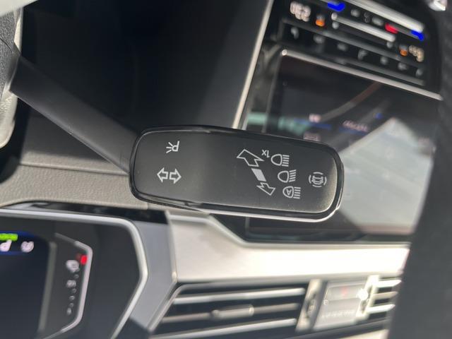 パサートＧＴＥヴァリアント アドバンス　パワーバックドア　パワーシート　シートヒーター左右　駐車支援　本革シートアダプティブクルーズ　ＡｐｐｌｅＣａｒＰｌａｙ　Ｂｌｕｅｔｏｏｔｈ音楽／通話　ＬＥＤヘッドライト　コーナーセンサー前後　ＢＳＭ（14枚目）