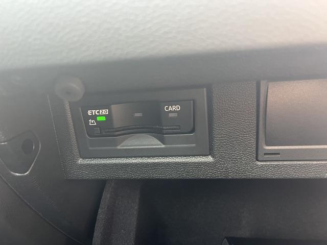パサートＧＴＥヴァリアント アドバンス　パワーバックドア　パワーシート　シートヒーター左右　駐車支援　本革シートアダプティブクルーズ　ＡｐｐｌｅＣａｒＰｌａｙ　Ｂｌｕｅｔｏｏｔｈ音楽／通話　ＬＥＤヘッドライト　コーナーセンサー前後　ＢＳＭ（25枚目）