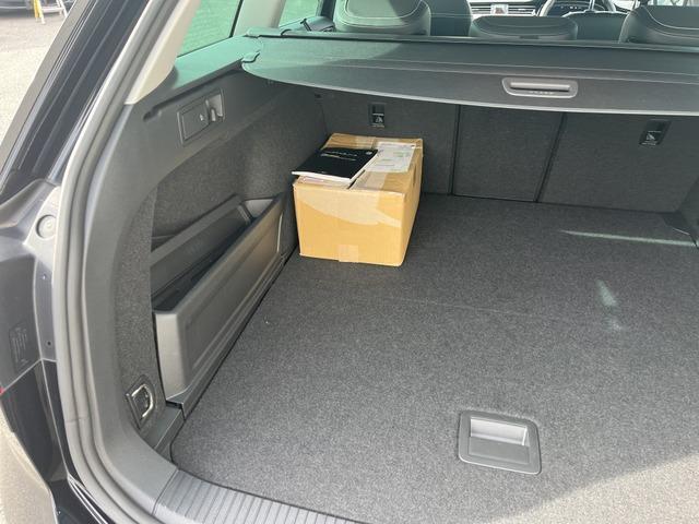 パサートＧＴＥヴァリアント アドバンス　パワーバックドア　パワーシート　シートヒーター左右　駐車支援　本革シートアダプティブクルーズ　ＡｐｐｌｅＣａｒＰｌａｙ　Ｂｌｕｅｔｏｏｔｈ音楽／通話　ＬＥＤヘッドライト　コーナーセンサー前後　ＢＳＭ（53枚目）