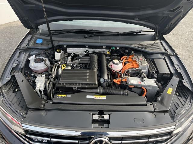 パサートＧＴＥヴァリアント アドバンス　パワーバックドア　パワーシート　シートヒーター左右　駐車支援　本革シートアダプティブクルーズ　ＡｐｐｌｅＣａｒＰｌａｙ　Ｂｌｕｅｔｏｏｔｈ音楽／通話　ＬＥＤヘッドライト　コーナーセンサー前後　ＢＳＭ（72枚目）