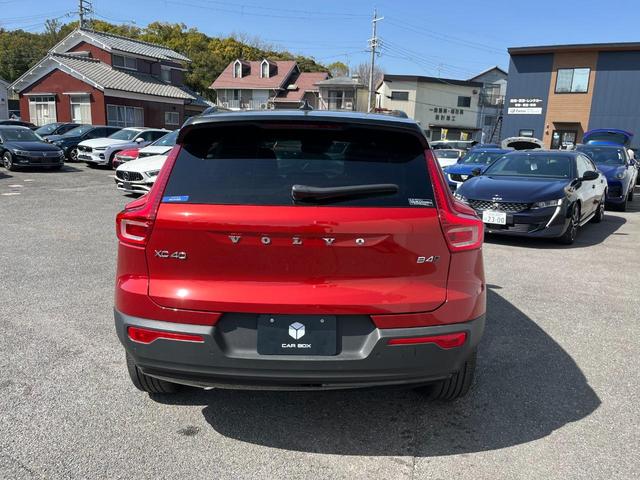 ＸＣ４０ Ｂ４　ＡＷＤ　Ｒデザイン　サンルーフ　禁煙車　パワーバックドア　ファインナッパ＆ヌバックコンビシート　ＨＤＤナビフルセグＴＶ　ハーマンカードン　パノラマガラスルーフ　ハンズフリーパワーバックドア　プレミアムサウンドオーディオ（34枚目）
