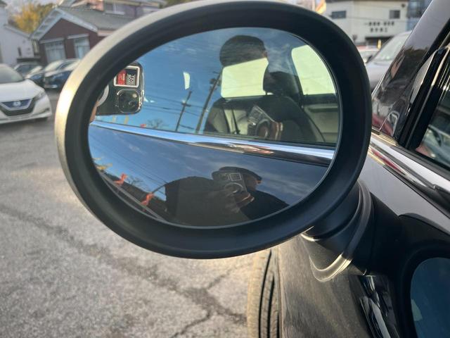 ＭＩＮＩ ワン　ファーストパッケージ　エッセンシャル・トリム　エッセンシャルトリム　ＡｐｐｌｅＣａｒＰｌａｙ　禁煙車　クルーズコントロール　パークディスタンス　クロームエンブレム　ＥＴＣ　禁煙車　クロームリアコンビネーションランプ　オプション１５インチアルミ（31枚目）