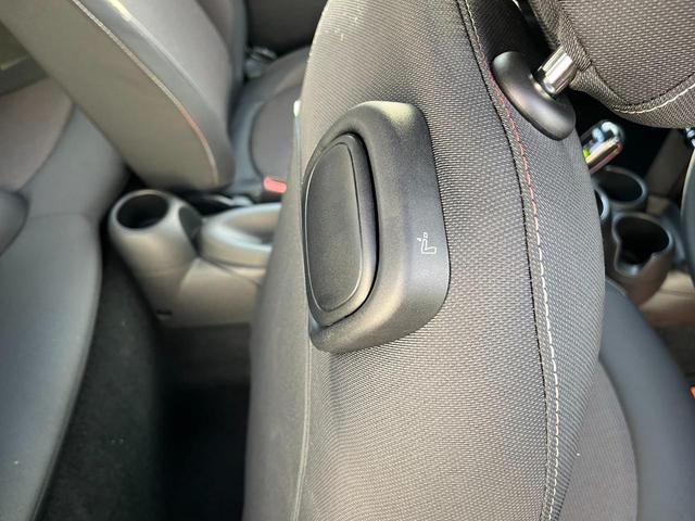 ＭＩＮＩ ワン　ファーストパッケージ　エッセンシャル・トリム　エッセンシャルトリム　ＡｐｐｌｅＣａｒＰｌａｙ　禁煙車　クルーズコントロール　パークディスタンス　クロームエンブレム　ＥＴＣ　禁煙車　クロームリアコンビネーションランプ　オプション１５インチアルミ（43枚目）