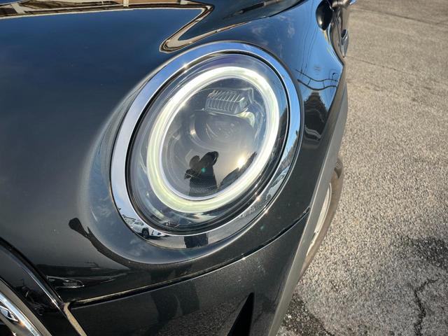 ＭＩＮＩ ワン　ファーストパッケージ　エッセンシャル・トリム　エッセンシャルトリム　ＡｐｐｌｅＣａｒＰｌａｙ　禁煙車　クルーズコントロール　パークディスタンス　クロームエンブレム　ＥＴＣ　禁煙車　クロームリアコンビネーションランプ　オプション１５インチアルミ（55枚目）