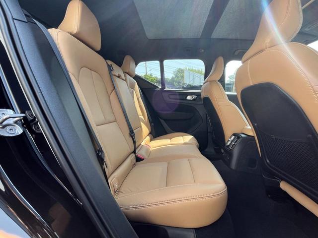 ＸＣ４０ リチャージ　ＰＨＶ　Ｔ５　インスクリプション　全方位カメラ　ナビ　ハーマンカードン　パークアシストパイロット　パノラマガラスルーフ　１９インチアルミ　禁煙車　ステアリングヒーター　パワーバックドア　ブラウンレザーシート　ステアリングヒーター（26枚目）