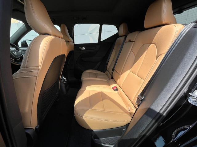 ＸＣ４０ リチャージ　ＰＨＶ　Ｔ５　インスクリプション　全方位カメラ　ナビ　ハーマンカードン　パークアシストパイロット　パノラマガラスルーフ　１９インチアルミ　禁煙車　ステアリングヒーター　パワーバックドア　ブラウンレザーシート　ステアリングヒーター（75枚目）