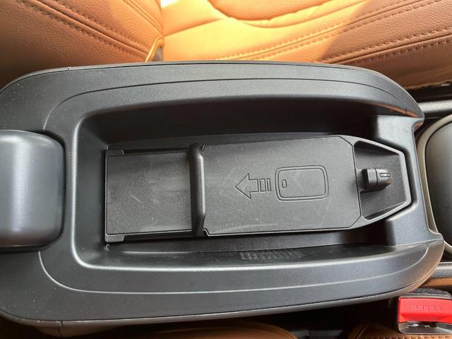 ＭＩＮＩ 　ワンオーナー　１９インチアルミ　禁煙車　ナビ　パワーバックドア　ワイヤレス充電　ＡｐｐｌｅＣａｒＰｌａｙ　シートヒーター　バックカメラ　コーナーセンサー前後　アダプティブクルーズコントロール（70枚目）