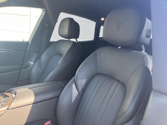 レヴァンテ ベースグレード　全周囲カメラ　エアサスペンション　禁煙車　パワーシート　シートヒーター左右　　パワーバックドア　ナビ　フルセグ　ＬＥＤヘッドライト　オートライト　ブラインドスポットモニター　　アルミホイール２０インチ（52枚目）