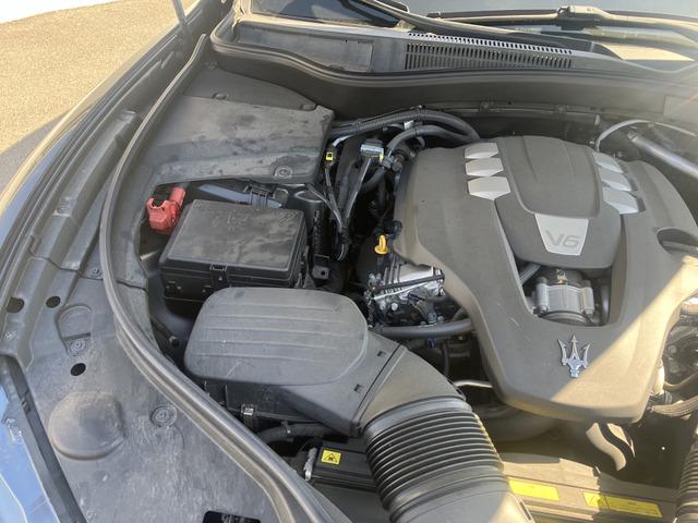 レヴァンテ ベースグレード　全周囲カメラ　エアサスペンション　禁煙車　パワーシート　シートヒーター左右　　パワーバックドア　ナビ　フルセグ　ＬＥＤヘッドライト　オートライト　ブラインドスポットモニター　　アルミホイール２０インチ（65枚目）