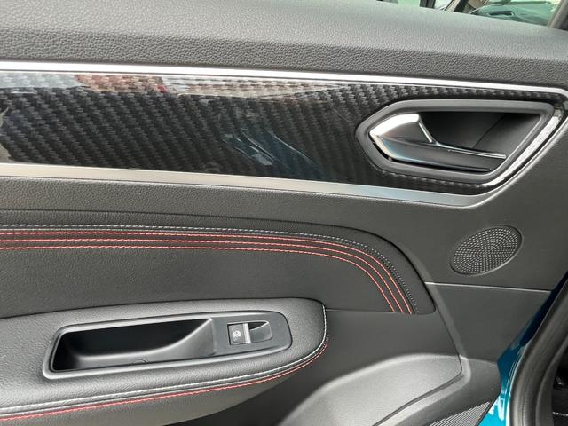 アルカナ ルノー　スポール　ラインマイルドハイブリッド　ワンオーナー　全方位カメラ　禁煙車　前席シートヒーター　パワーシート　ハーフレザーシート　ステアリングヒーター　ＬＥＤヘッドライト　コーナーセンサー　ＡｐｐｌｅＣａｒＰｌａｙ　アダプティブクルーズ（34枚目）