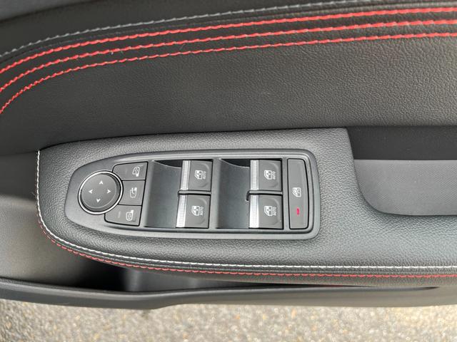 アルカナ ルノー　スポール　ラインマイルドハイブリッド　ワンオーナー　全方位カメラ　禁煙車　前席シートヒーター　パワーシート　ハーフレザーシート　ステアリングヒーター　ＬＥＤヘッドライト　コーナーセンサー　ＡｐｐｌｅＣａｒＰｌａｙ　アダプティブクルーズ（62枚目）