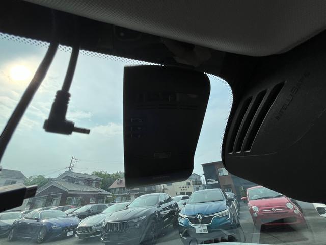 Ｖ６０ リチャージ　ＰＨＶ　Ｔ６　ＡＷＤ　インスクリプション　パノラマサンルーフ　ＢｏｗｅｒｓＷｉｌｋｉｎｓサウンド　全席シートヒーター　前席シートエアコン　ステアリングヒーター　パワーシート　パーフォレーテッドファインナッパ革シート　電動バックレスト（51枚目）