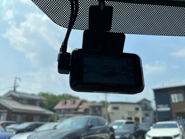 アルトラパンショコラ Ｘ　バックカメラ　フルセグ　ナビ　レッドステッチ入革巻きステアリングホイール／シフトノブ　ドラレコ前後　キーレスプッシュスタート　リモコンキー　アイボリーブラウンキルティングシート　アイドリングストップ（17枚目）