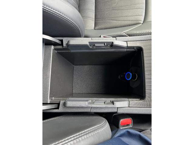 ハリアー Ｚ　ワンオーナー　ＪＢＬ　全方位カメラ　禁煙車　ハンズフリーパワーバックドア　パワーシート　デジタルインナーミラー　禁煙車プロジェクター式ＬＥＤヘッドランプ　カラーヘッドアップディスプレイ　衝突回避支援（69枚目）