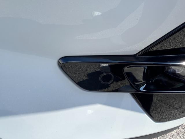 ＸＣ４０リチャージ リチャージ　アルティメットシングルモーター　ｈａｒｍａｎｋａｒｄｏｎプレミアムサウンドオーディオシステム　純正アルミ２０インチ　禁煙車　ＬＥＤフロントフォグランプ　コーナリングランプ　ピクセルＬＥＤヘッドライト　パワーチャイルドロック（3枚目）