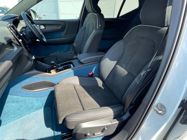 ＸＣ４０リチャージ リチャージ　アルティメットシングルモーター　ｈａｒｍａｎｋａｒｄｏｎプレミアムサウンドオーディオシステム　純正アルミ２０インチ　禁煙車　ＬＥＤフロントフォグランプ　コーナリングランプ　ピクセルＬＥＤヘッドライト　パワーチャイルドロック（18枚目）