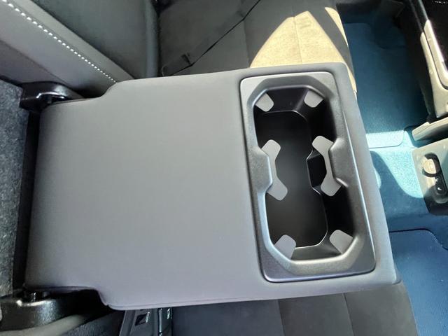ＸＣ４０リチャージ リチャージ　アルティメットシングルモーター　ｈａｒｍａｎｋａｒｄｏｎプレミアムサウンドオーディオシステム　純正アルミ２０インチ　禁煙車　ＬＥＤフロントフォグランプ　コーナリングランプ　ピクセルＬＥＤヘッドライト　パワーチャイルドロック（64枚目）
