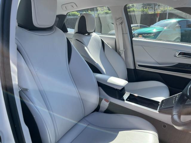 TOYOTA MIRAI BASE GRADE