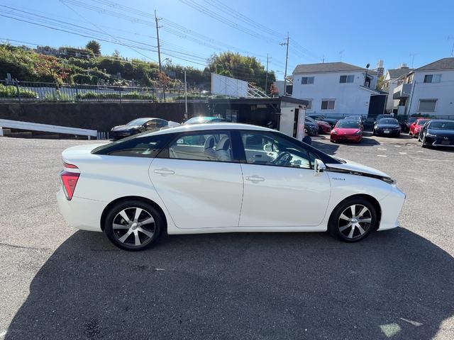 TOYOTA MIRAI BASE GRADE